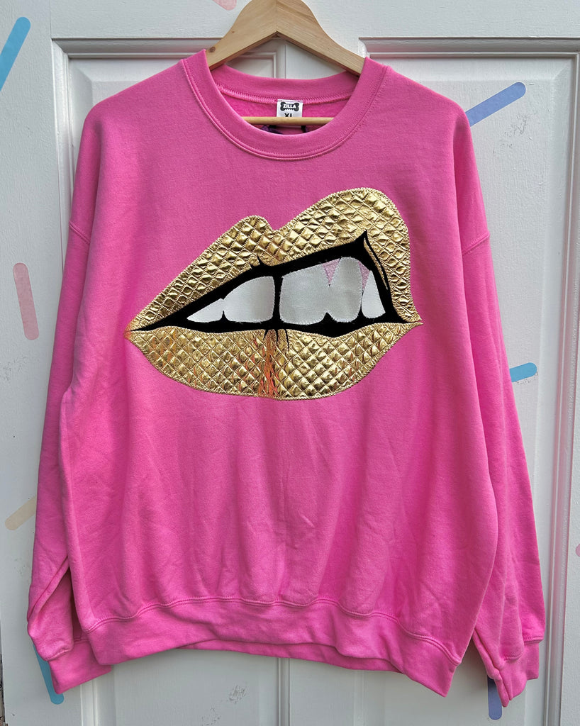 (422) One Off! - Bite Back Unisex Sweat - Mid Pink/Quilted Gold - Size XL