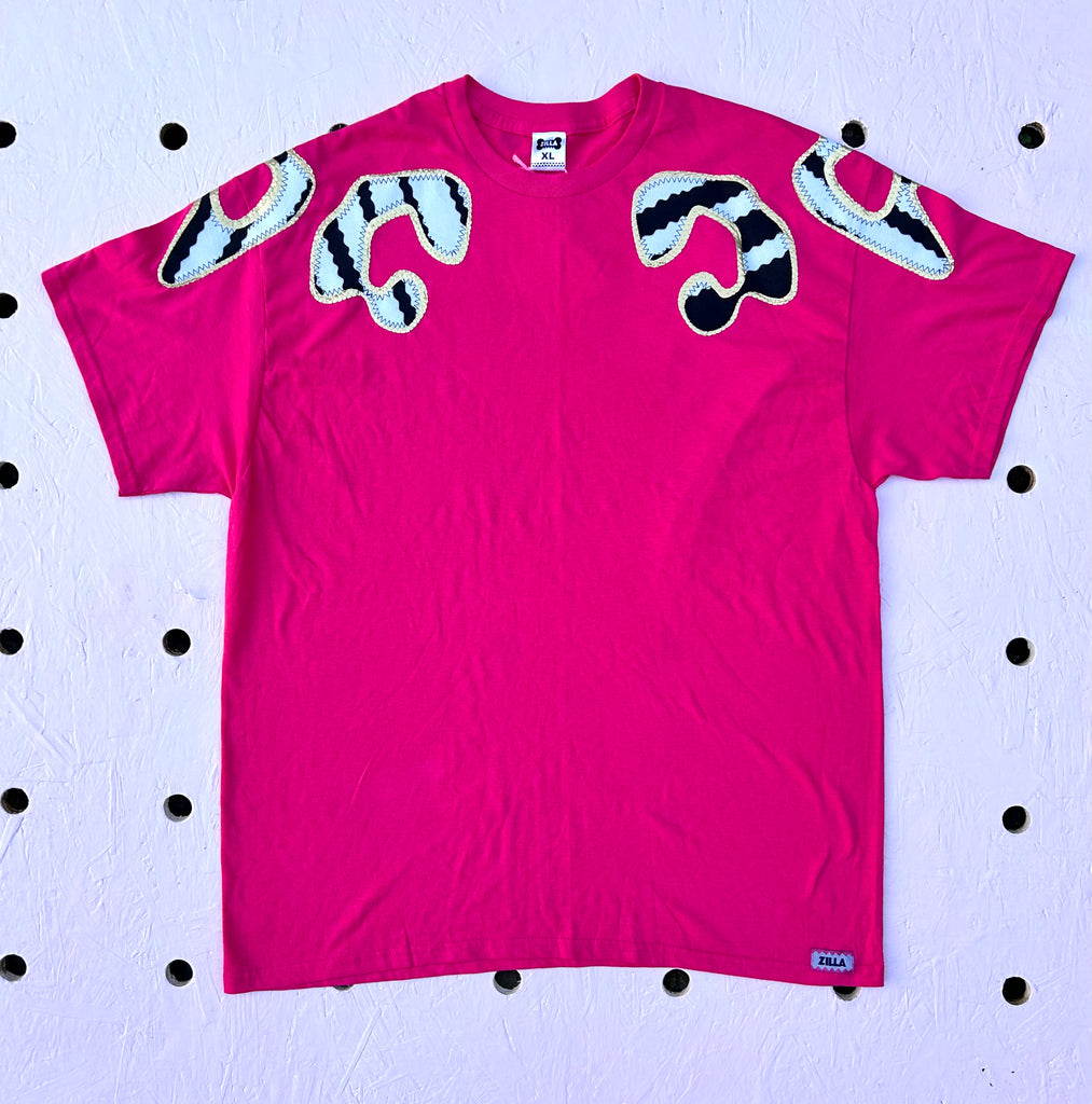 (418) One Off! - Bonnie Unisex Tee - Hot Pink/Mono Wave/Gold - Size XL