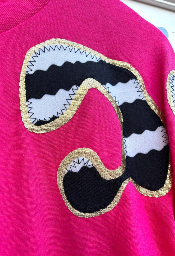 (418) One Off! - Bonnie Unisex Tee - Hot Pink/Mono Wave/Gold - Size XL